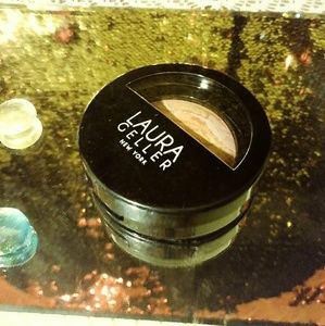 Laura Geller baked blush n brighten in Tropic hues